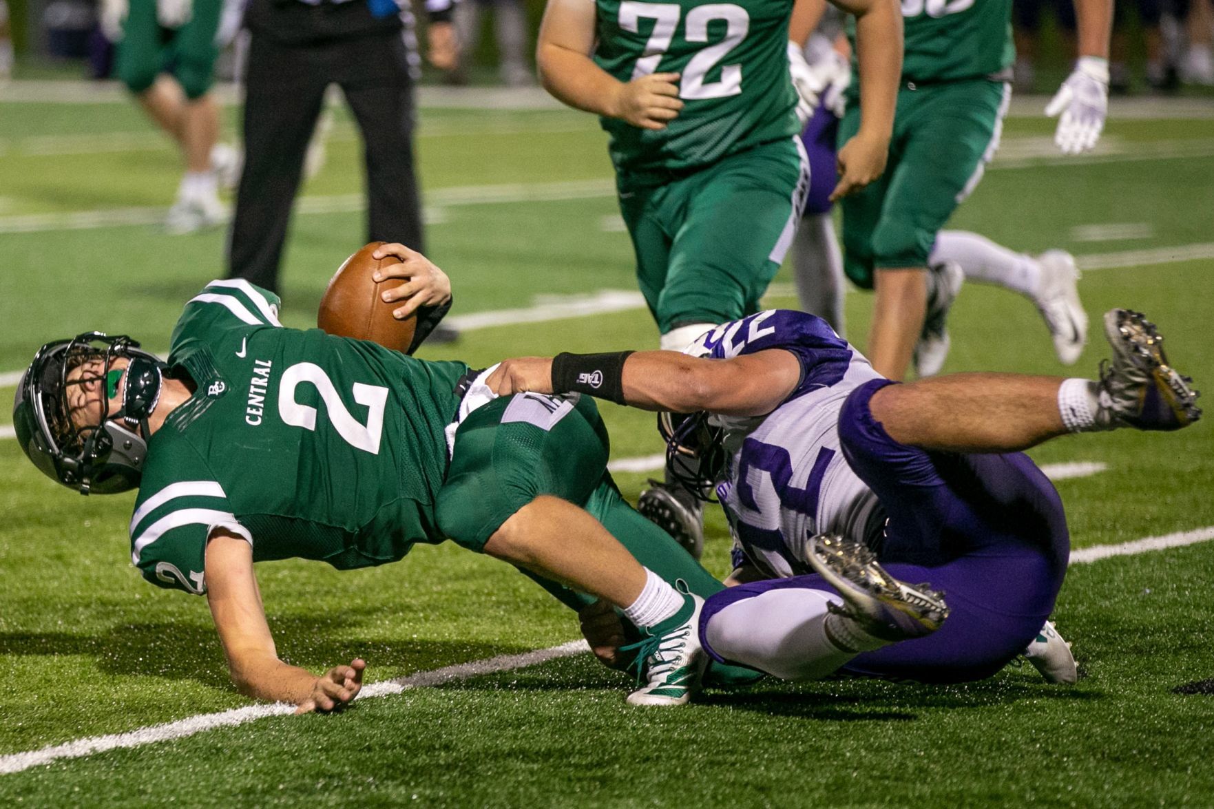 Laurel steamrolls Central